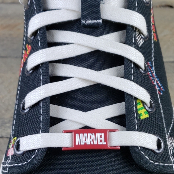 Marvel X Toms Limited Edition Printed Logos Shoes - Picture 7 of 10